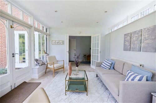 Foto 50 - The Richmond Park Hideaway - Cozy 4bdr House With Garden Rooftop Terrace