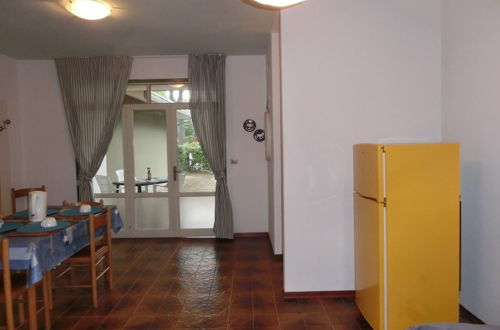 Photo 13 - spacious Flat With Fenced Garden and Fireplace