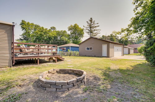 Photo 25 - Des Plaines Vacation Rental w/ Spacious Backyard