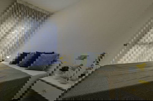 Foto 2 - Two-room Flat With Swimming Pool Near the sea
