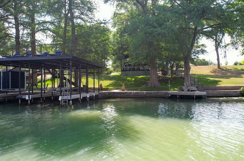 Foto 33 - Luxury Riverfront Oasis With Boat Dock-grill-firepit