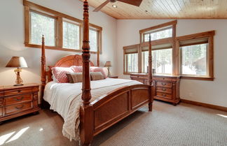 Photo 3 - Luxurious Tahoe Donner Home w/ Golf Course Views