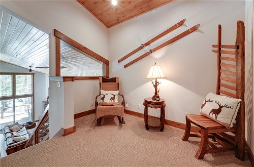 Photo 31 - Luxurious Tahoe Donner Home w/ Golf Course Views
