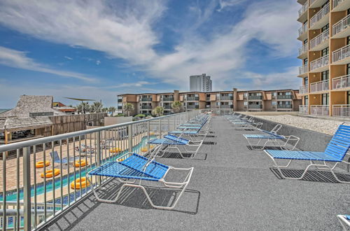 Foto 21 - Cozy Oceanfront Studio w/ Balcony in Ocean Annies