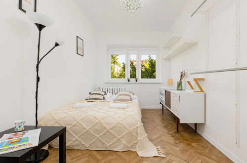 Foto 4 - Bright Apartment in Wola by Renters