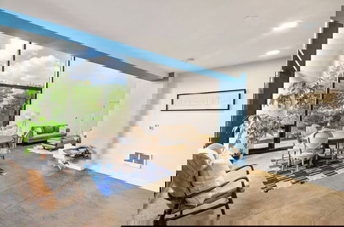 Photo 9 - Airy and Open Corner Loft - 92 Walkscore