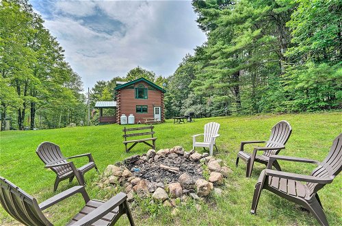 Foto 28 - Spacious Mtn Cabin on 7 Private Acres in Athol
