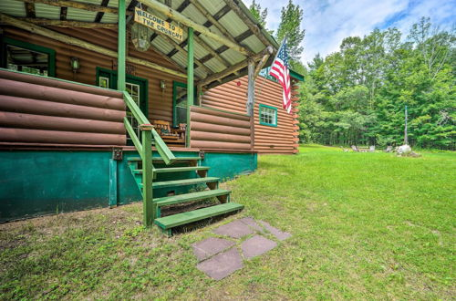 Foto 7 - Spacious Mtn Cabin on 7 Private Acres in Athol