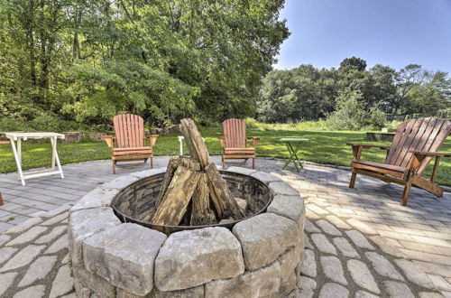 Photo 25 - Hampton 'quiet Corner Cottage' w/ Fireplace & Yard