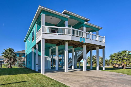 Photo 1 - Updated Crystal Beach Retreat w/ Deck & Fire Pit