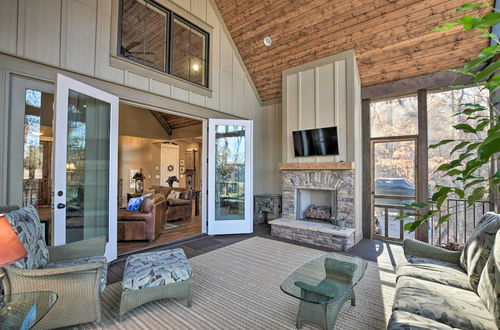 Photo 18 - Lake Keowee Cottage w/ Deck & Private Dock