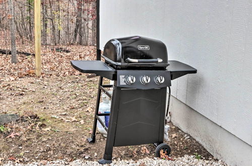 Photo 13 - Picture-perfect Cottage w/ Grill & Fire Pit