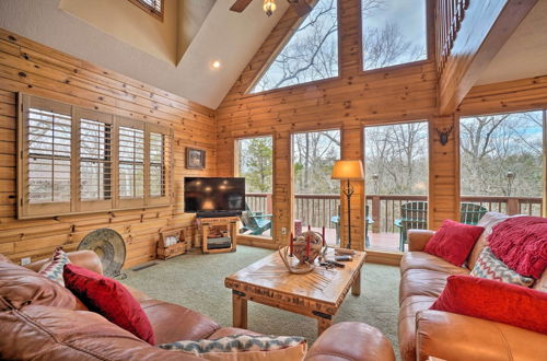 Photo 23 - Idyllic Table Rock Lake Cabin w/ Swim Dock