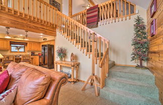 Photo 2 - Idyllic Table Rock Lake Cabin w/ Swim Dock