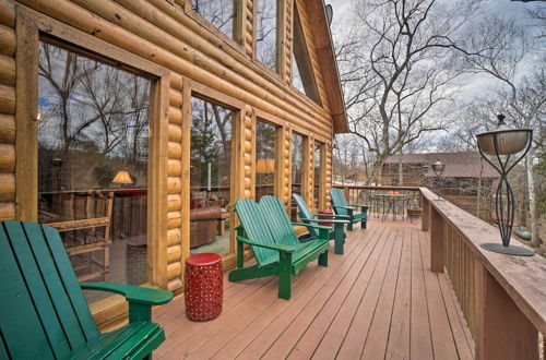 Photo 27 - Idyllic Table Rock Lake Cabin w/ Swim Dock