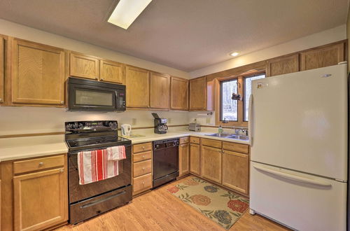 Photo 12 - Warm Wooded Cabin w/ 2-story Deck + Mountain View