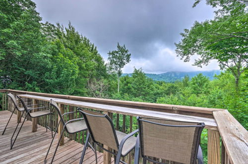 Photo 15 - Warm Wooded Cabin w/ 2-story Deck + Mountain View