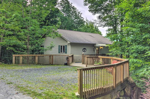 Photo 21 - Warm Wooded Cabin w/ 2-story Deck + Mountain View