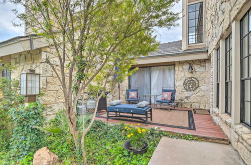 Photo 14 - Horseshoe Bay Townhome w/ Patio & Outdoor Pool