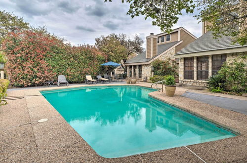 Foto 19 - Horseshoe Bay Townhome w/ Patio & Outdoor Pool