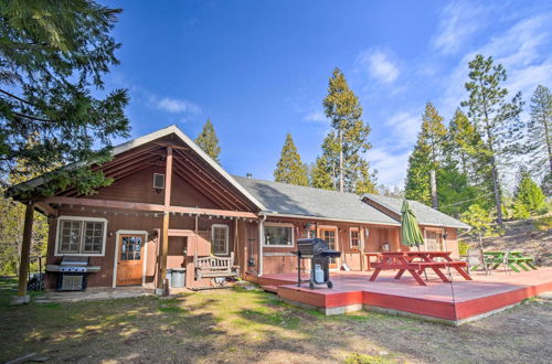 Foto 1 - Authentic North Fork Cabin w/ Dock & Private Deck