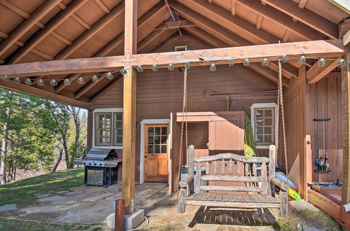 Photo 25 - Authentic North Fork Cabin w/ Dock & Private Deck