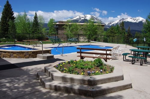 Photo 4 - Lakefront Dillon Condo w/ Pool Access: Near Skiing