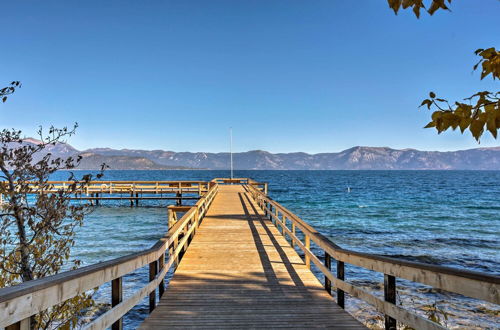 Foto 9 - Lakefront Home w/ View: 11 Mi to Palisades Tahoe