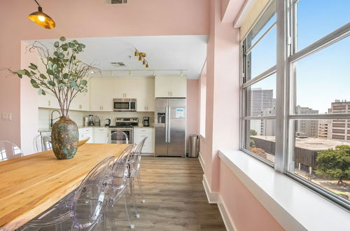 Photo 6 - Exquisite 4 Bedroom Luxury Condo - Just Steps from the French Quarter