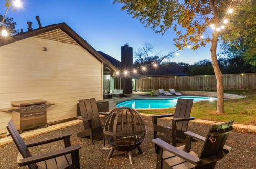Foto 43 - Luxury Austin Home w/ Game Room & Fire Pit