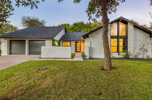 Photo 11 - Luxury Austin Home w/ Game Room & Fire Pit