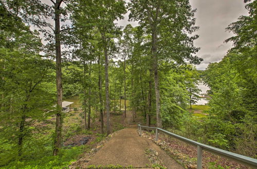 Foto 5 - Lakeside Hot Springs Retreat w/ Kayaks & Boat Dock