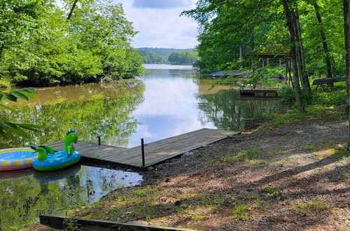 Foto 40 - Lakeside Hot Springs Retreat w/ Kayaks & Boat Dock