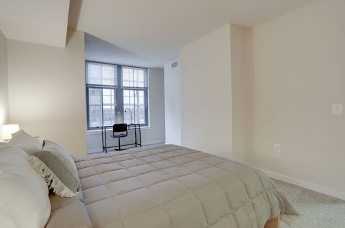 Photo 15 - Nice 2BR Condo at Pentagon City