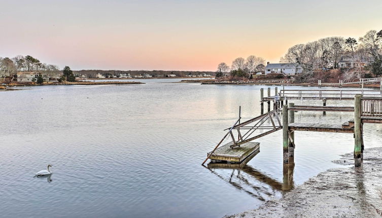 Foto 1 - Spacious East Falmouth House - Walk to Great Pond