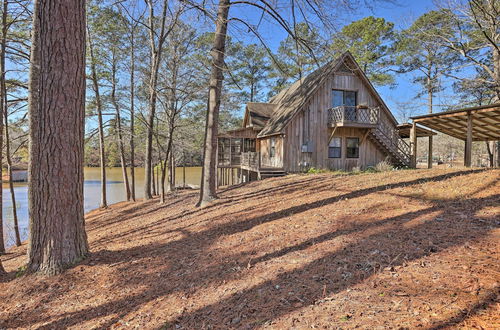 Photo 34 - Riverfront Shelby Home w/ Private Boat Dock