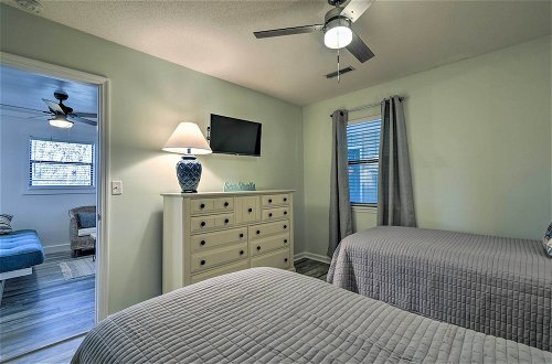 Photo 17 - Relaxing, Updated Condo w/ Pool, Walk to Beach