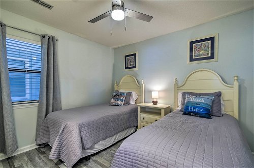 Photo 27 - Relaxing, Updated Condo w/ Pool, Walk to Beach