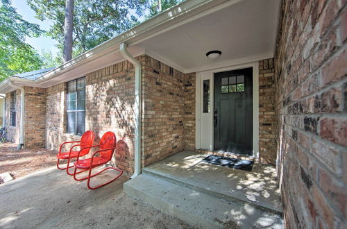 Foto 2 - Luxe Lakehouse w/ Sunset Views on Lake Palestine