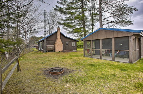 Photo 15 - Rustic River View Cabin w/ Fire Pit, Games & Grill