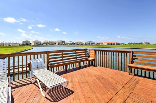 Photo 21 - Waterfront Corpus Christi Townhome w/ Pool & Dock