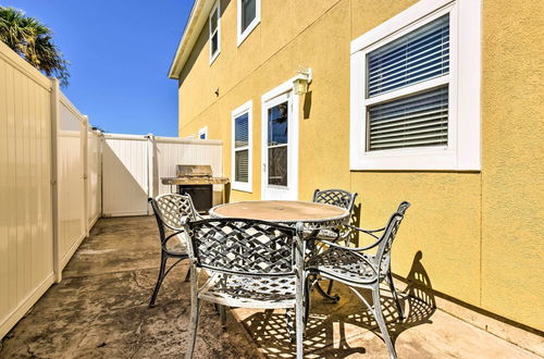 Photo 7 - Waterfront Corpus Christi Townhome w/ Pool & Dock