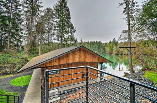 Photo 4 - Dreamy Bayfront Cabin w/ View, Dock & Kayaks