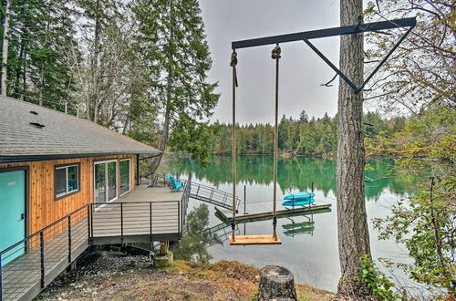 Photo 26 - Dreamy Bayfront Cabin w/ View, Dock & Kayaks