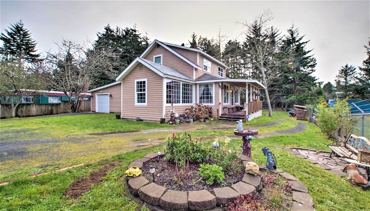 Photo 1 - Updated Coos Bay Home ~ 2 Mi to Pacific Ocean