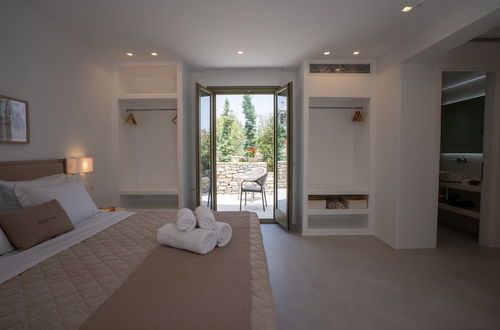 Photo 3 - Luxury Paradise Villa Iliad In Paros