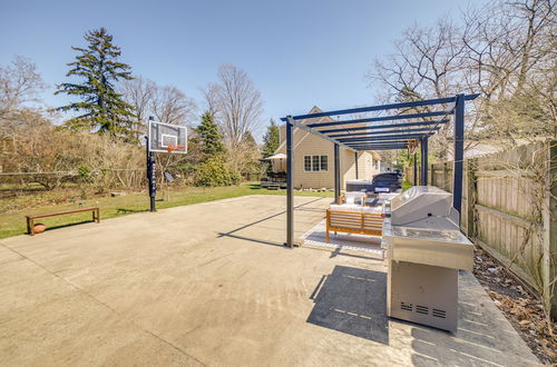 Photo 14 - Lovely Kalamazoo River Home w/ Dock & Hot Tub