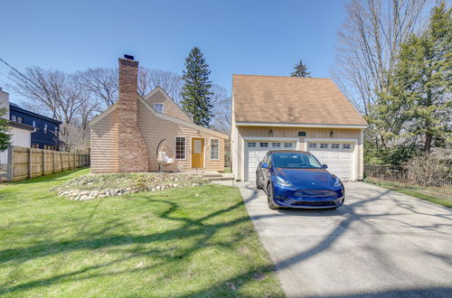 Photo 18 - Lovely Kalamazoo River Home w/ Dock & Hot Tub