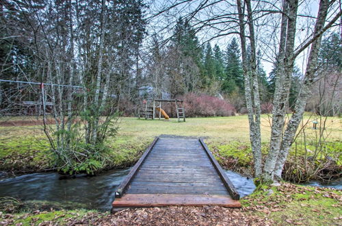 Foto 10 - Home w/ Hot Tub < 5 Miles to Rainier National Park