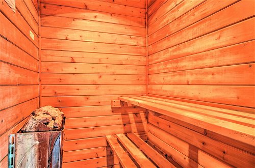 Foto 27 - Pigeon Forge Cabin: Sauna, Saltwater Pool & Views